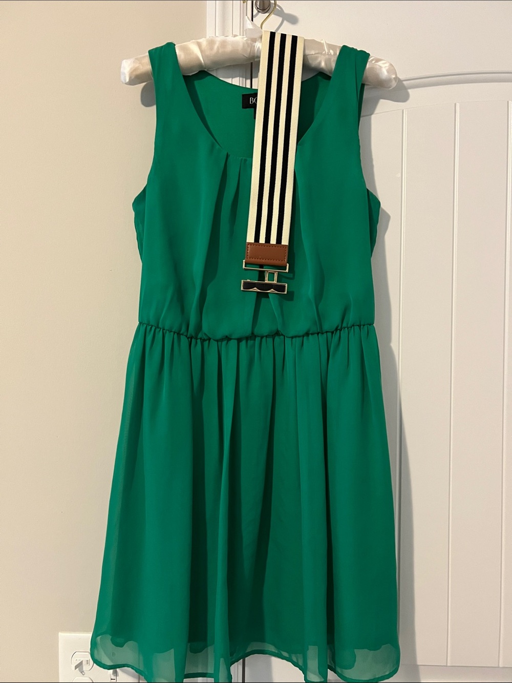 BCX Emerald Green Sleeveless Chiffon Dress with Belt